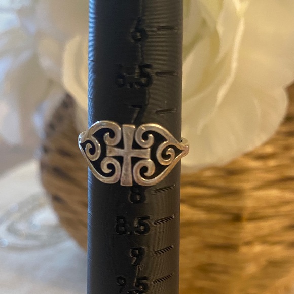 Sterling Silver Scroll Cross Ring Stamped 925 - Picture 2 of 7
